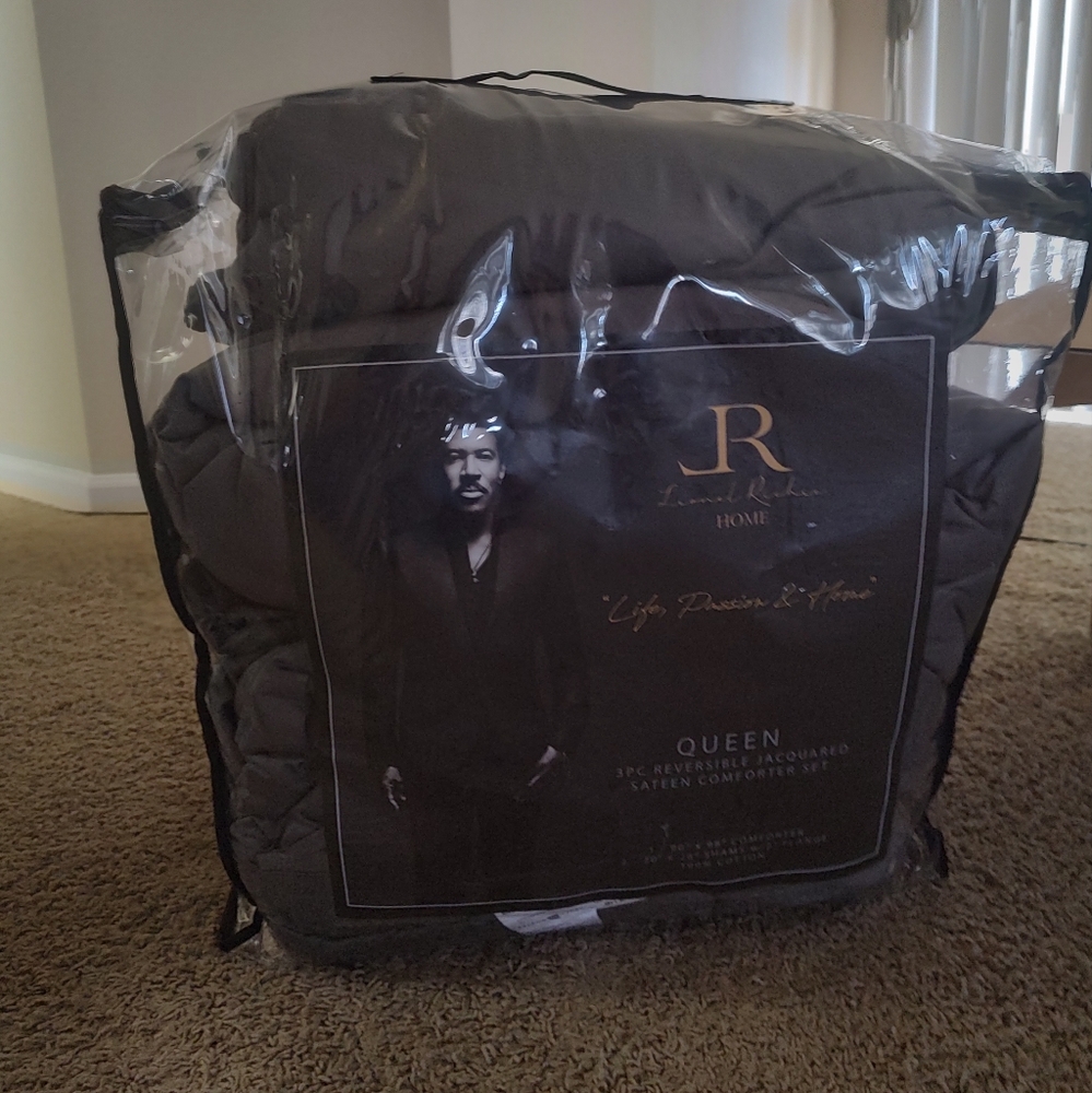 Sobel Westex comforter set
